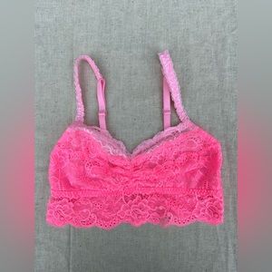 NWOT🌷Victoria’s secret hot pink / light pink adjustable lace bracelette